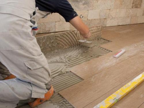 На что можно класть плитку на пол. Дерево и керамика – почему их нежелательно совмещать?