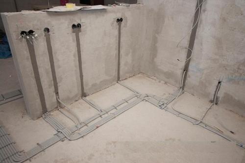 План разводки электрики в квартире 2 комнатной серия п3м. Как укладывается электропроводка в панельном доме по схеме