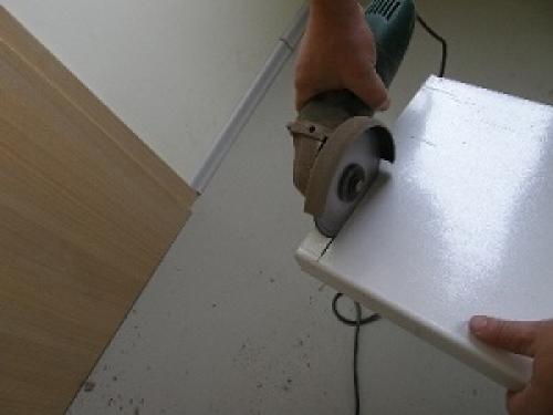 Профессиональный подход к установке подоконника на пластиковое окно 12