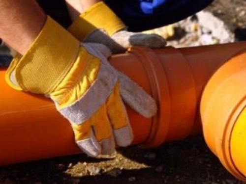 Уклон канализационной трубы диаметро.  Расчёт угла наклона трубы 05 Уклон канализационной трубы диаметро.  Расчёт угла наклона трубы 05