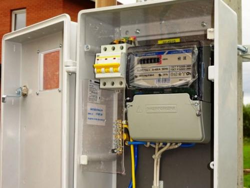 Ввод в дом электричества, как сделать правильно. Инструкция ввода электричества в дом: советы специалистов по безопасному подводу электросети своими руками (видео урок + 150 фото)