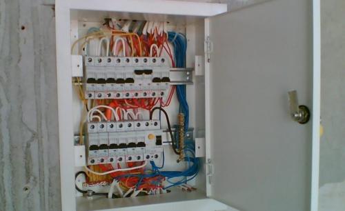 Ввод в дом электричества, как сделать правильно. Инструкция ввода электричества в дом: советы специалистов по безопасному подводу электросети своими руками (видео урок + 150 фото)