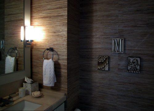 Какие типы мебели лучше всего подходят для комнаты с темными обоями. Виды черных обоев