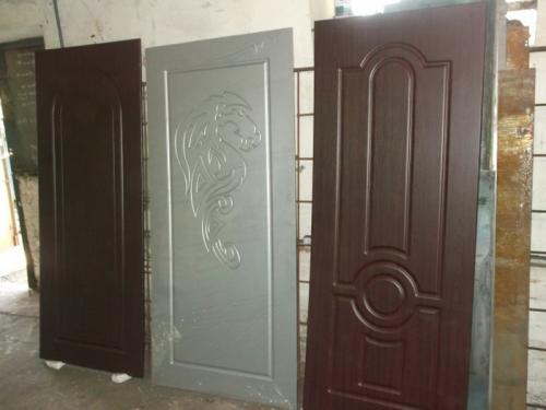 Накладки на дверь входную. Преимущества использования отделочных панелей 02