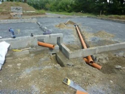 Как определить уклон канализации на 1 метр. Уклон канализации на 1 метр: СНиП и его роль в проектировании системы 01