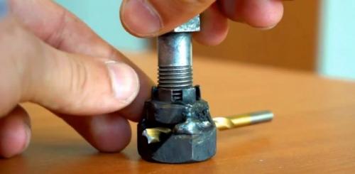 Приспособление для заточки сверл из гайки своими руками чертежи. Способ №1 – приспособа из металла