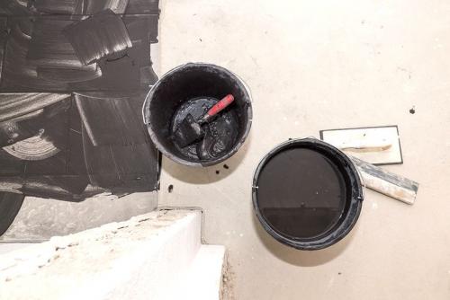 Как класть плитку на раствор. Почему мастера не советуют класть плитку на цементный раствор