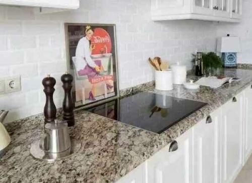 Как выбрать правильное количество розеток для кухни. Розетки на кухне — где нужны, сколько