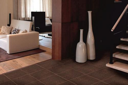 Способы укладки напольной плитки в коридоре. Пол в прихожей из плитки: красивые идеи и решения комбинирования формы, схем укладки плитки или ламината (135 фото)