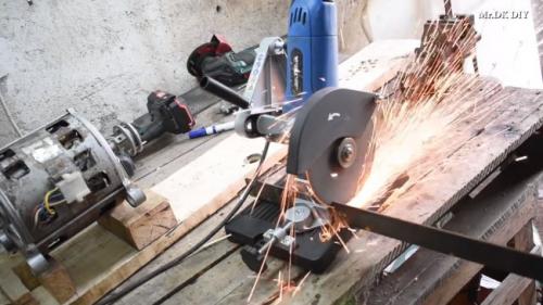 Как сделать токарный станок по дереву своими руками. Конструкционная особенность 29