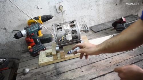 Как сделать токарный станок по дереву своими руками. Конструкционная особенность 28