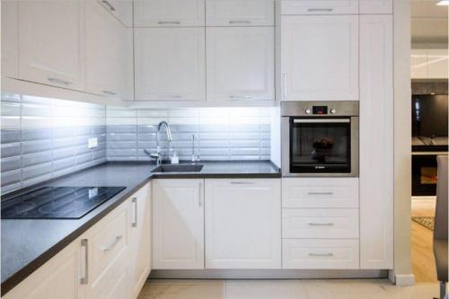 Шкафы для встраиваемой техники для кухни. Встроенная кухня —, что это такое: красивый дизайн с бытовой техникой, особенности, фото новинок