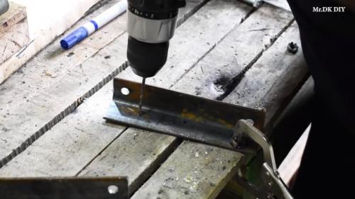 Как сделать токарный станок по дереву своими руками. Конструкционная особенность 32