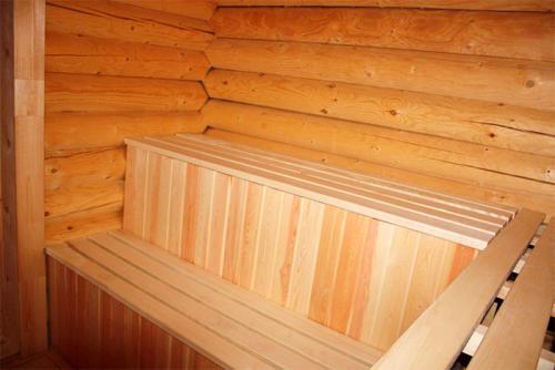 Как крепить полок в бане к каркасу. Делаем правильный полок для бани из дерева