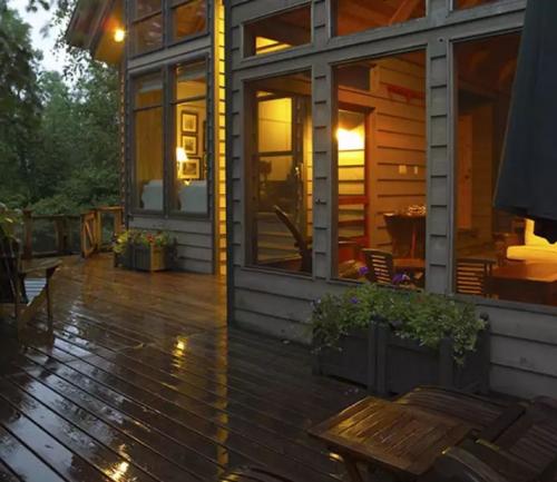 Краска для дерева для наружных работ. Износостойкая