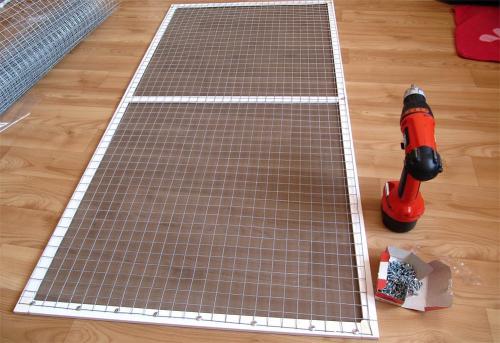 Антикошка своими руками на пластиковые окна. Сетка антикошка своими руками на пластиковые окна