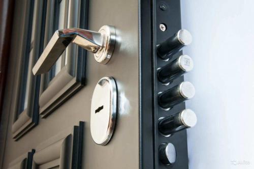 Устройство замка металлической двери. Разберем устройство замков входной двери