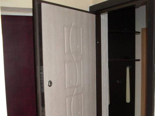 Накладки на входные двери: советы по выбору и установке 04 Накладки на входные двери: советы по выбору и установке 04