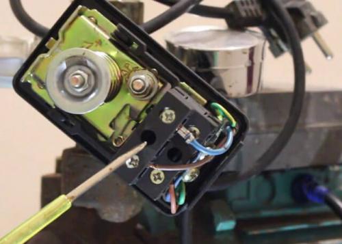 Как увеличить напор воды в унитазе при смыве. Причины проблем с набором воды 15 Как увеличить напор воды в унитазе при смыве. Причины проблем с набором воды 15