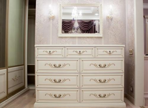 Как украсить комод в прихожей. Комоды в прихожую – удобство или лишняя мука?