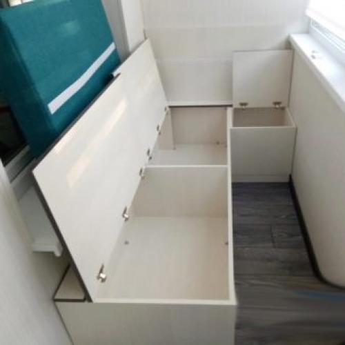 Диван на балкон с ящиком для хранения: функциональная мебель-сундук 09 Диван на балкон с ящиком для хранения: функциональная мебель-сундук 09