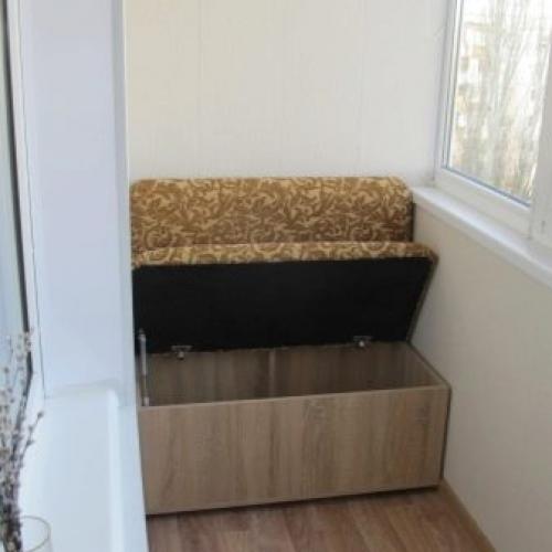 Диван на балкон с ящиком для хранения: функциональная мебель-сундук 10 Диван на балкон с ящиком для хранения: функциональная мебель-сундук 10