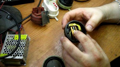 Как работает слив в стиральной машине. Стиральная машина не сливает воду: справляемся сами!