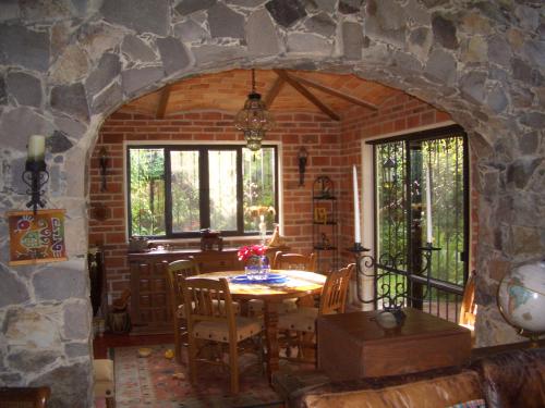 Декоративные наличники на двери межкомнатные. Что такое дверной наличник? 06