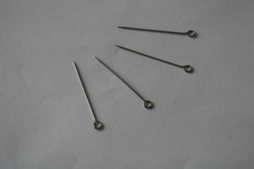 Как повесить картину без гвоздей на обои. Простые способы