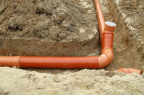 Какой должен быть уклон канализации на 1м. Как рассчитать уклон канализационной трубы