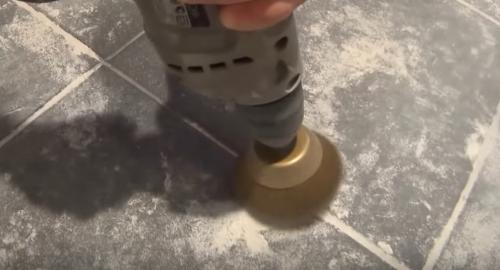 Можно ли на старую плитку положить новую. Подготовка старой плитки под новую кладку 01