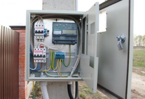 Монтаж счётчика электроэнергии на столбе. Правила установки счетчика электроэнергии на столбе