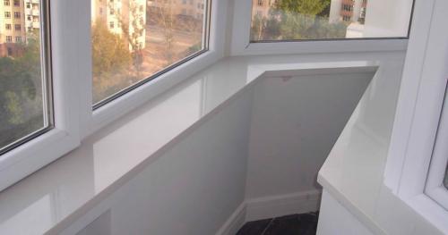 Как установить подоконник на балконе. Как крепить пластиковый подоконник на балконе