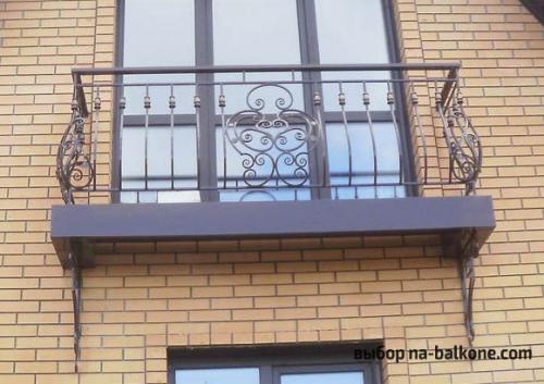 Имитация французского балкона. 33 красивых французских балкона. Идеи дизайна