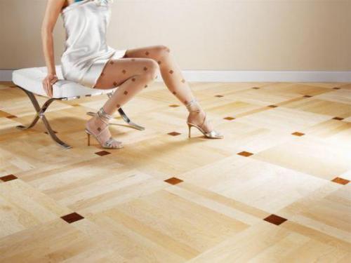 Как постелить линолеум в комнате с мебелью. Как постелить линолеум в комнате, не убирая из нее всю мебель