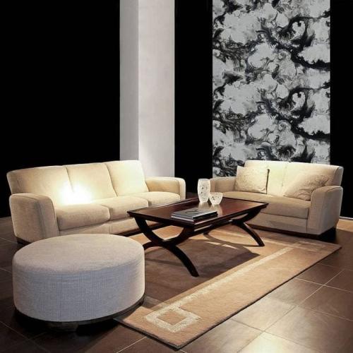 Темные обои в гостиной. Благородство комбинирования