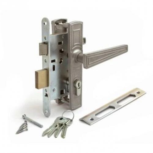 Как отремонтировать замок на входной металлической двери. Наиболее частые причины поломок 05