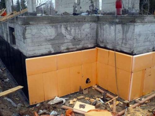 Как утеплить фундамент уже построенного дома. Зачем нужно утеплять фундамент