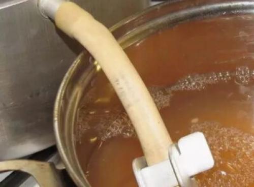 Как сделать морковный сок в домашних условиях без соковыжималки. Как сделать морковный сок без соковыжималки: блендер, мясорубка, терка, соковарка в помощь