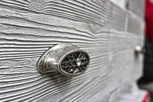 Браширование дерева дрелью. Браширование древесины своими руками —, как придать дереву эффект старости. Пошаговая инструкция и мастер-класс