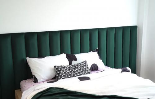 Чехол на изголовье кровати своими руками. Супер-бюджетное, стильное и мягкое изголовье для кровати — по силам каждому