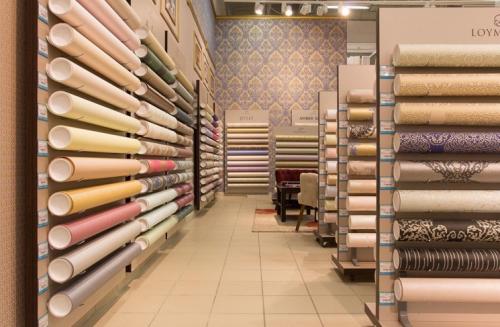 С какой части комнаты начинать клеить обои. Откуда правильно начинать клеить обои в комнате