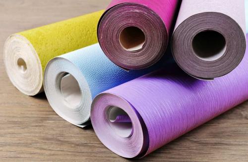 Как правильно укладывать флизелиновые обои на пол. А вы не думали поклеить обоями пол? Советы и рекомендации домашнего мастера