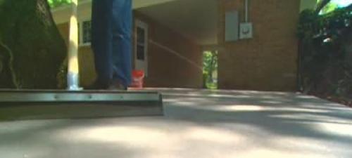 Как заделать трещины в бетонной дорожке. Заделать трещины на бетонной дорожке