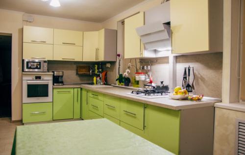 Как встроить духовой шкаф в модульную кухню. Как установить встроенный духовой шкаф в кухню?