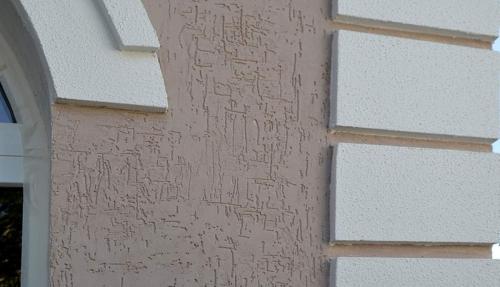 Как нанести штукатурку короед своими руками: простой способ 03 Как нанести штукатурку короед своими руками: простой способ 03