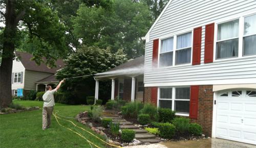 Чем отмыть сайдинг. Как мыть сайдинг на доме правильно