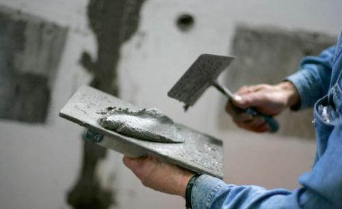 Как нанести штукатурку на короед, чтобы она была ровной и гладкой