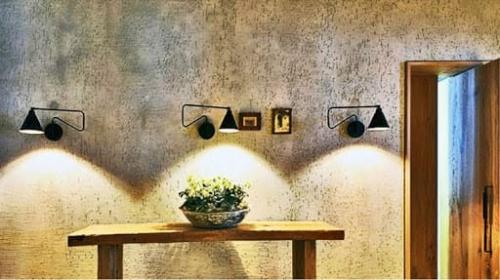 Увеличение эстетической привлекательности стен с помощью декоративной штукатурки короед 02