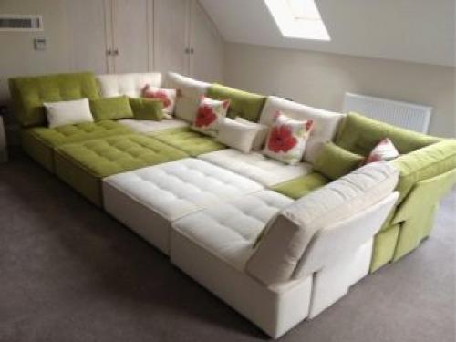 Угловые диваны со спальным местом в интерьере гостиной. Особенности выбора углового дивана 22